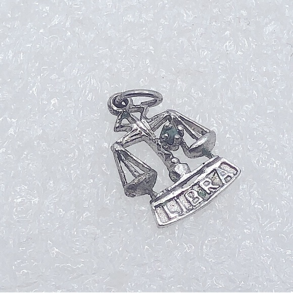Vtg Sterling Silver Turquoise Libra Scales Charm Bracelet Charm / Mini Pendant - Picture 1 of 2